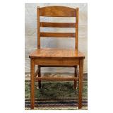 *Vintage Wood Ladder-Back Chair