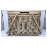 Wicker Basket With Handle and Lid