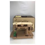 Singer 401A Sewing Machine w/ Case