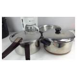 Lot of five kitchen appliances