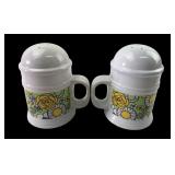 VTG 1970s Flower Power Ceramic Shaker Set