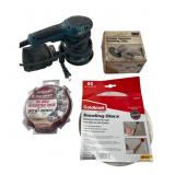 Makita BO5041 Random Orbit Sander with Discs