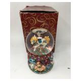 San Francisco Music Box Co Christmas Snow Globe
