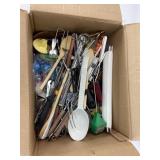 Large Kitchen Utensil Lot