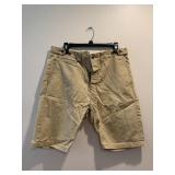 Levi Khaki Shorts Size 34
