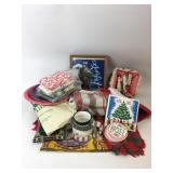 Vintage Christmas Lot Linens & More