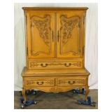 Oak Cupboard-9688