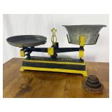 Balance Scales-4736