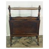 Side Table with Magazine Rack-10702