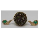 JEWELRY. 18kt Gold Sapphire and Emerald Ring.