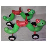 2 Radio Flyer inch worms kids ride on toy
