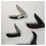 Lock blade folding knives