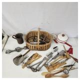 Lot of kitchenware