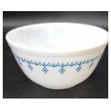 Pyrex snowflake bowl