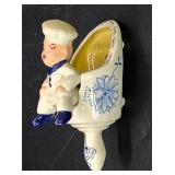 Deft Dutch boy wall pocket