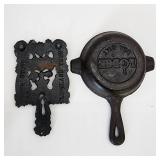 Lodge mini pan & Brown Stove trivet