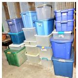 Many totes w lids