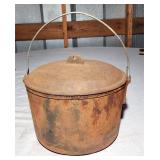 Cast iron pot w lid USA made