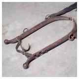 Antiqur horse hames w leather straps