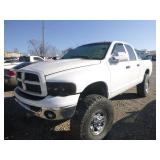 2003 DODGE RAM--5 SPEED