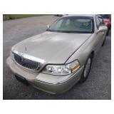 2005 LINCOLN TOWNCAR
