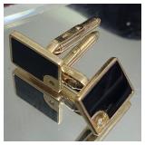 CUFFLINKS 14K yg ONYX & 1 NATURAL DIAMOND