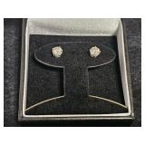 1.07 ct round cut diamond solitaire earrings