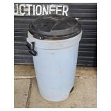 Trash can