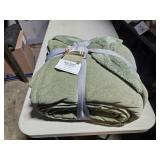 Green Queen Blanket
