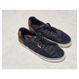 size 8 LEVI