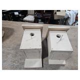 2 bird houses