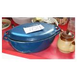 Vintage Dutch Oven in Blue
