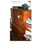 chest of drawers