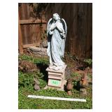 Praying Angel statue, Rabbit and 2 roosters