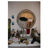 Top of the dresser items (trinket boxes,lamp,etc)