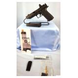 SHADOW SYSTEMS DR920P PISTOL - .9X19MM CAL - SEMI-AUTO - BLACK OVER BLACK - 4.48" BARREL - SHADOW SYSTEMS CASE - 2 CLIPS, EXTRA SPRING, BOOK & ACCESSORIES - MINT CONDITION - S/N SSXO38551