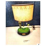 GOLF TABLE LAMP - LIGHTS, TALKS, & PUTTS AUTOMATIC - HOLE IN SHADE - WORKS