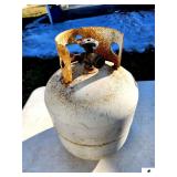 PROPANE GAS CYLINDER - NEW STYLE CONNECTION - SLIGHTLY RUSTED