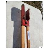 SEYMOUR DG100 POST HOLE DIGGER- LIKE NEW