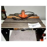 ROUTER TABLE SETUP- TABLE MODEL NO. 12125444