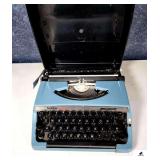 BROTHER CHARGER 11 PORTABLE CORREECTION TYPEWRITER  WITH CARRYING CASE