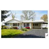 VINYL RESIDENCE & 130 FT. X 197 FT. LOT -  1,586 HEATED SQ. FT. - 2,484 SQ. FT. TOTAL - GREAT ROOM, FIREPLACE, SLIDING GLAS DOOR DISPLAY CABINETS, KITCHEN & DINING, 3 BEDROOMS, 1.5 BATHS, UTILITY ROOM