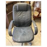 Rolling office chair