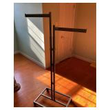 Rolling clothes rack