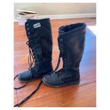 Roxy size 9 ladies boots