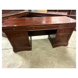 Nice office desk sizes in pictures