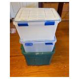 3 plastic storage totes