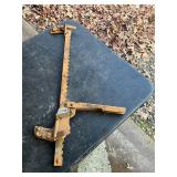 Fence stretching tool