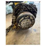 Yale spur block chain hoist