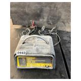 Everstart battery charger- works